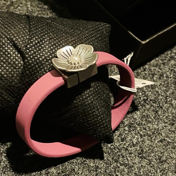 NWT COACH pink band bracelet with Tea Rose $85 [sold] - Picture 1 of 5
